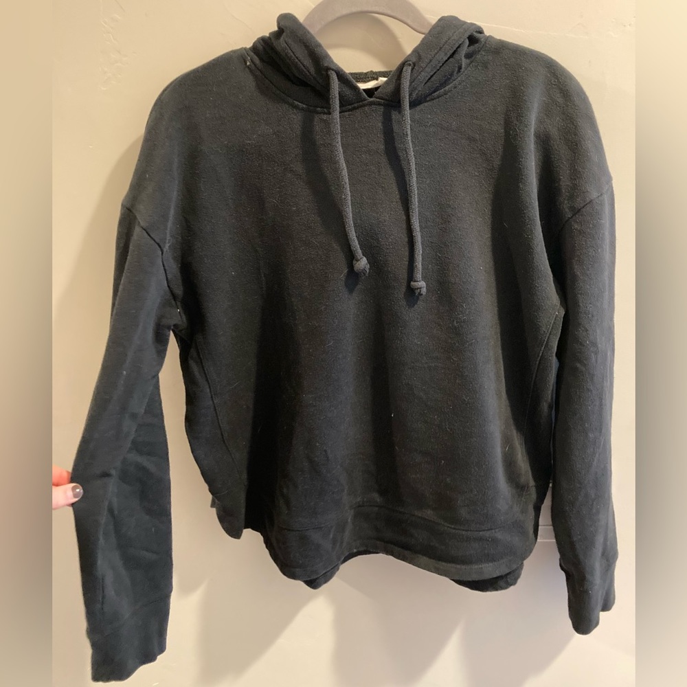 Target Universal Thread black women’s sweatshirt/hoodie